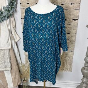 NWT lularoe Irma Teal and multicolor  Geometric Tunic size xl